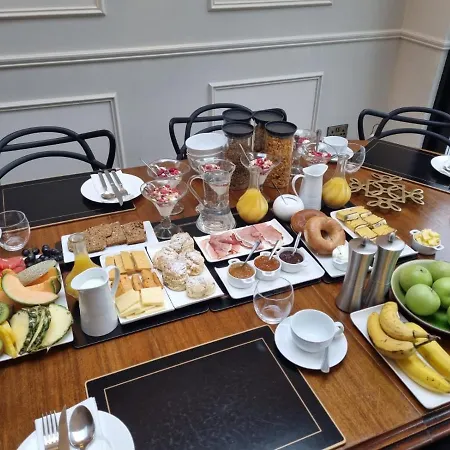 Bed & Breakfast Blackrock 4*